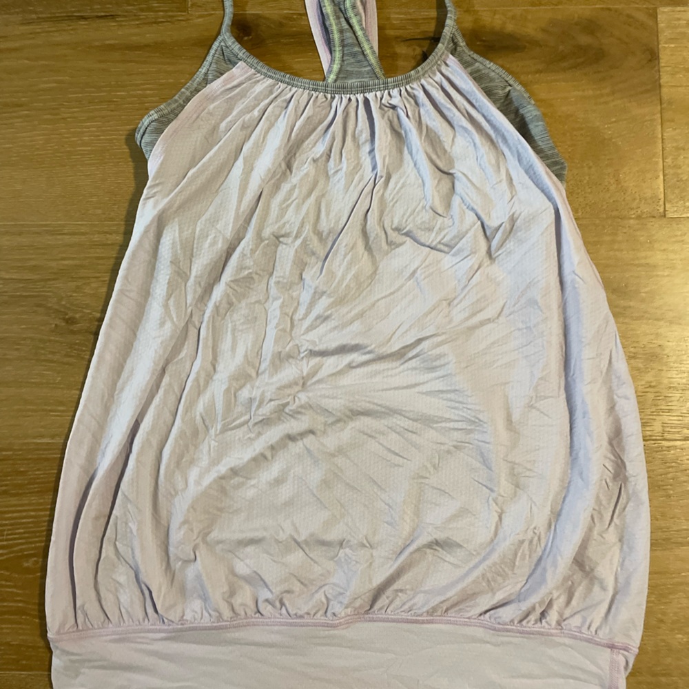 Pale purple blousy Lululemon tank with grey sports bra attached. Sz 10.